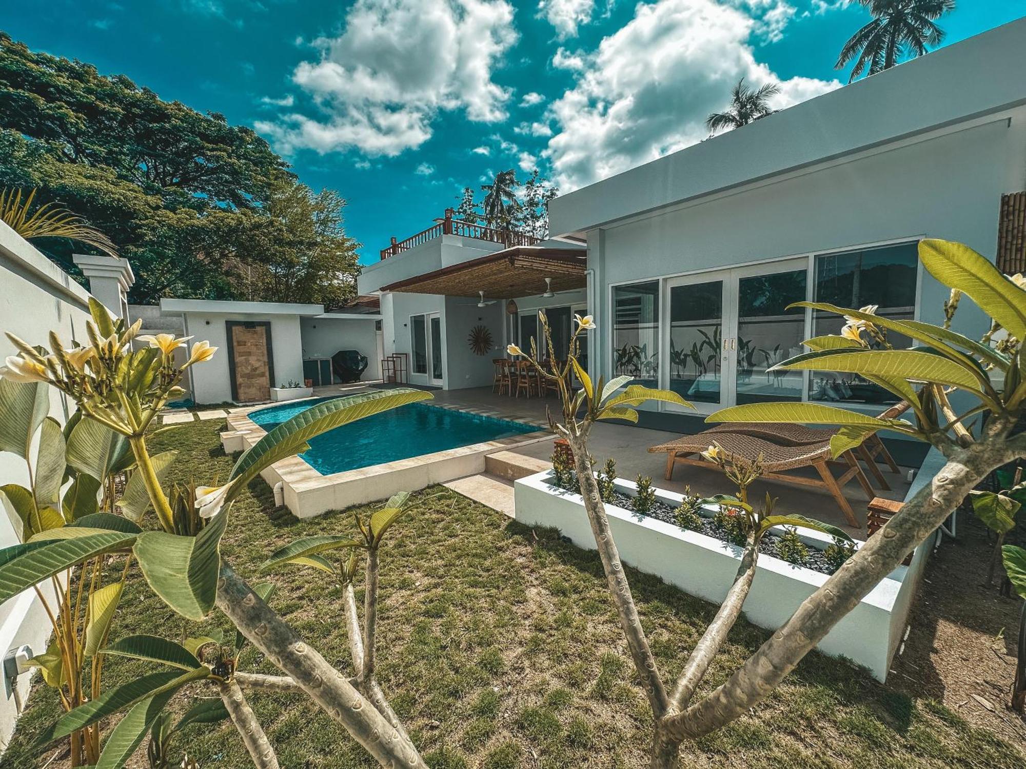 Tropik Resort Lombok Selong Belanak Habitación foto